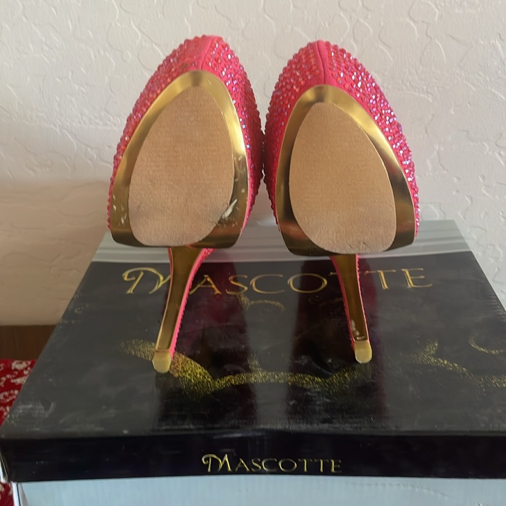 Mascotte Women's Pink (lipstick) Rhinestone Platform Heels - Picture 3 of 4